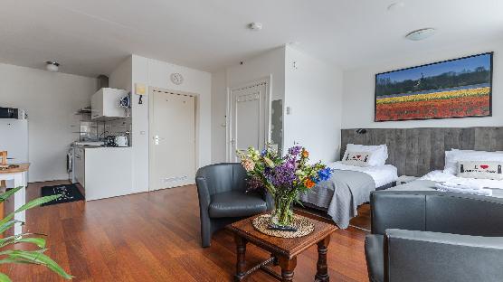 Albert Cuyp III B studio Amsterdam