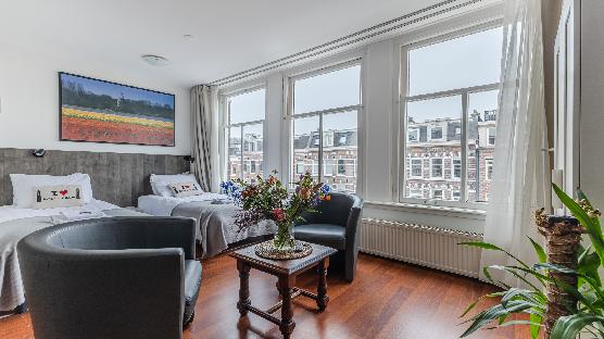 Albert Cuyp III B studio Amsterdam